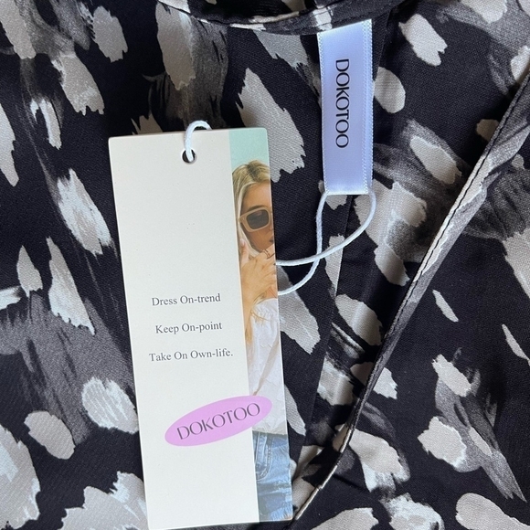 Dokotoo Black White Pattern Oversized V Neck Romper Jumpsuit Women’s Large NWT - Picture 8 of 9